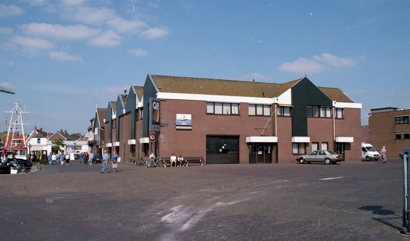 H In 1979 werd een nieuw pand gebouwd op de Handelskade.