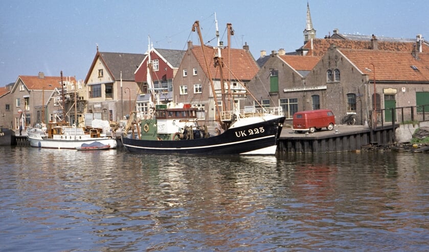 H Na de Tweede Wereldoorlog werd de Visserijcoöperatie gevestigd op de Westhaven.