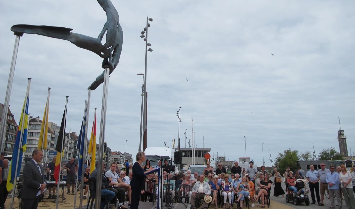 Doris Klausing geeft duiding over de vissersopstand in Oostende in 1887. Daarna zong Giedo Vanhoecke ‘Het lied van de vissers’ of ‘Het verboden lied’, geschreven naar aanleiding van de opstand door de Gentenaar en dienstplichtig soldaat Louis Van den Eeckhaute, die daarvoor door de militaire tuchtraad werd veroordeeld tot een gevangenisstraf van 13 maanden.