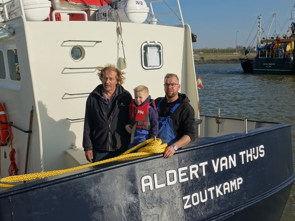 H Henk Buitjes met zoon Alfred en kleinzoon Siem.