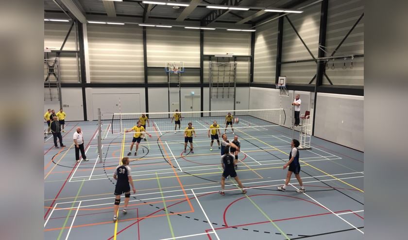 De heren 1 van NOVO bonden Gemini-Kangeroes aan de zegekar. | Foto: PR