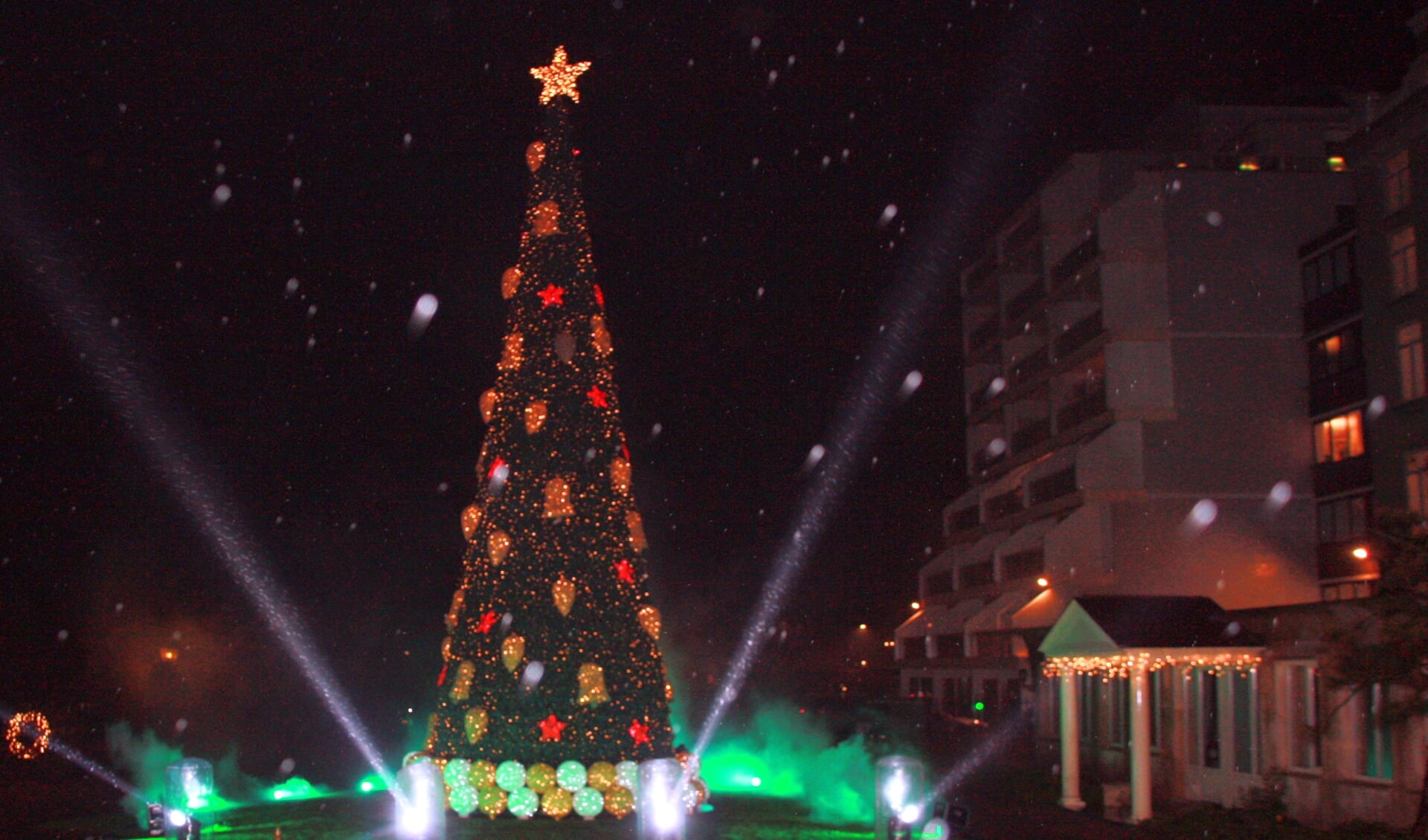 Kerstboom Huis ter Duin brandt al Al het nieuws uit Noordwijk