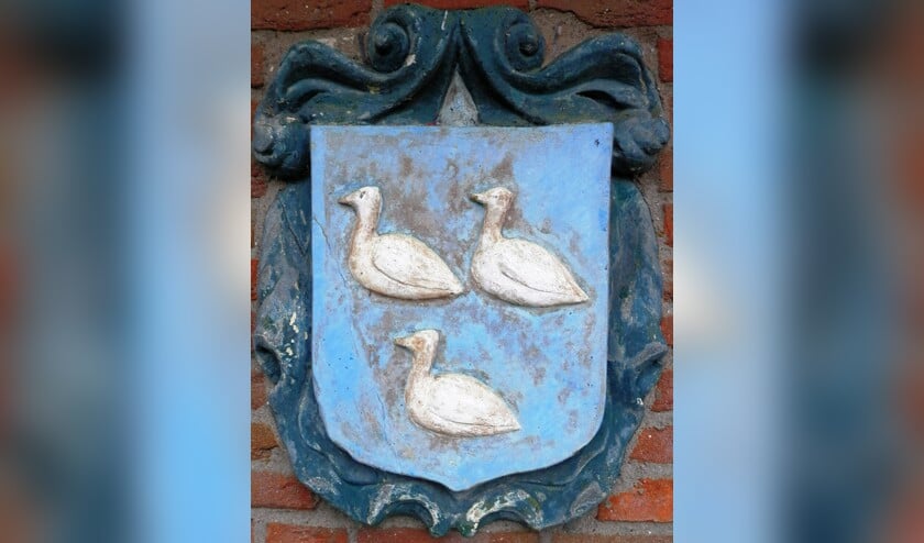 Familiewapen Schuijl en gevelsteen van Houtlust. | Foto: pr.