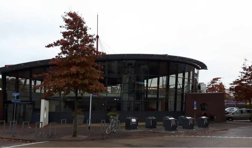 Een aantal partijen heeft belangstelling voor het kopen van de voormalige bibliotheek aan de Jacoba van Beierenhof. | Foto: mv