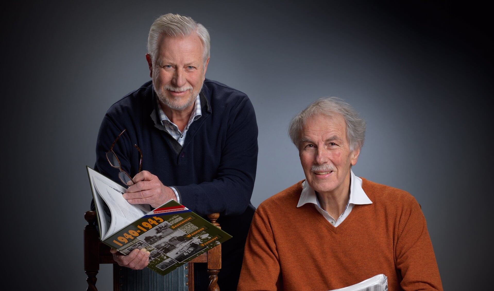 Peter van der Voort (links) en Herman van Amsterdam. Samen goed voor het vervaardigen van meer dan vijftig streekboeken.