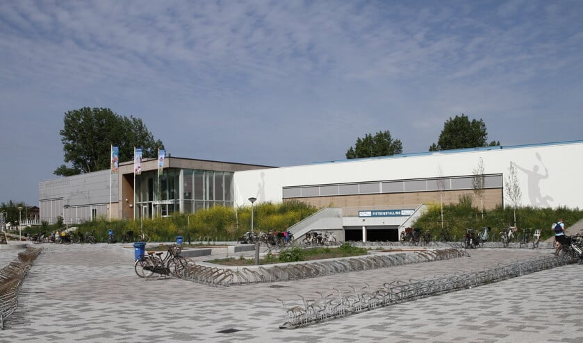 <p>Zwemmaatjes zwemmen bij De Waterkanten.</p>