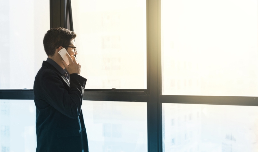 Als je de gemeente nodig hebt, kun je het best telefonisch een afspraak maken. Voor meldingen in de openbare ruimte kun je digitaal terecht bij fixi.nl.
