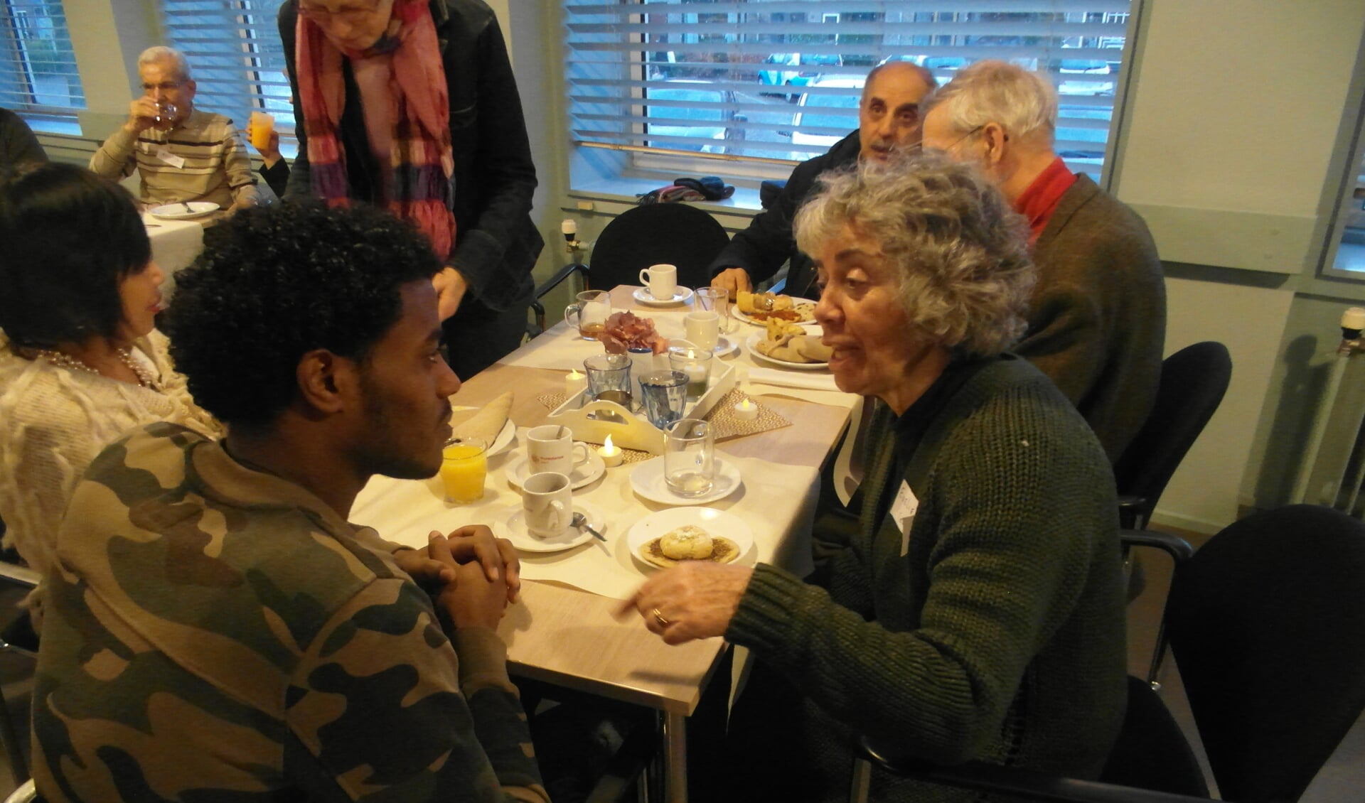 Het was een warme en bijzondere middag met bijzondere ontmoetingen en mooie gesprekken. | Foto: PR