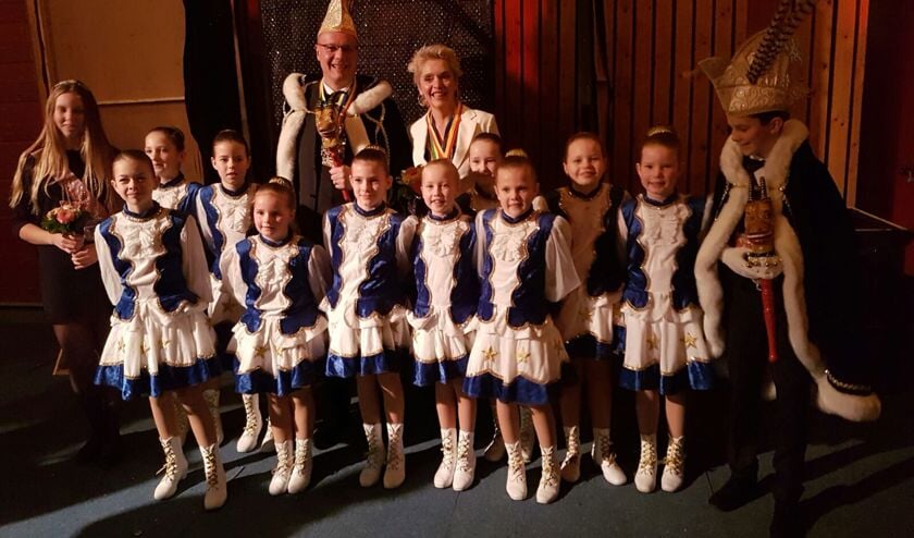 De mini's van de Bokken worden gesteund door Prins Dick en Prinses Jol. | Foto: pr.