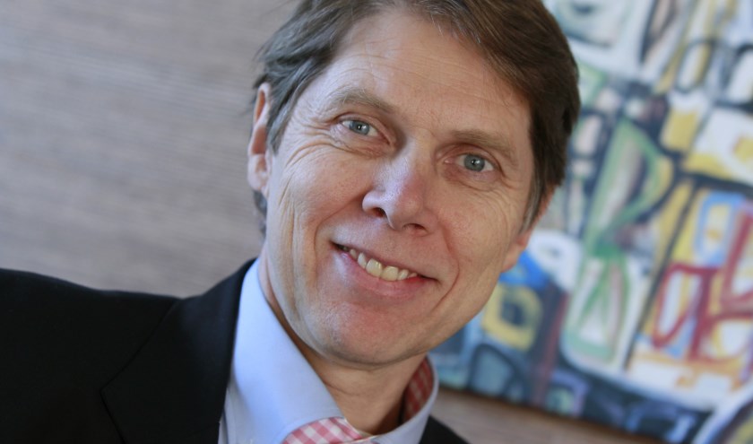 Wim Daniels is bij het grote publiek vooral bekend van zijn fileer-sessie van het Koningslied. | Foto: pr.