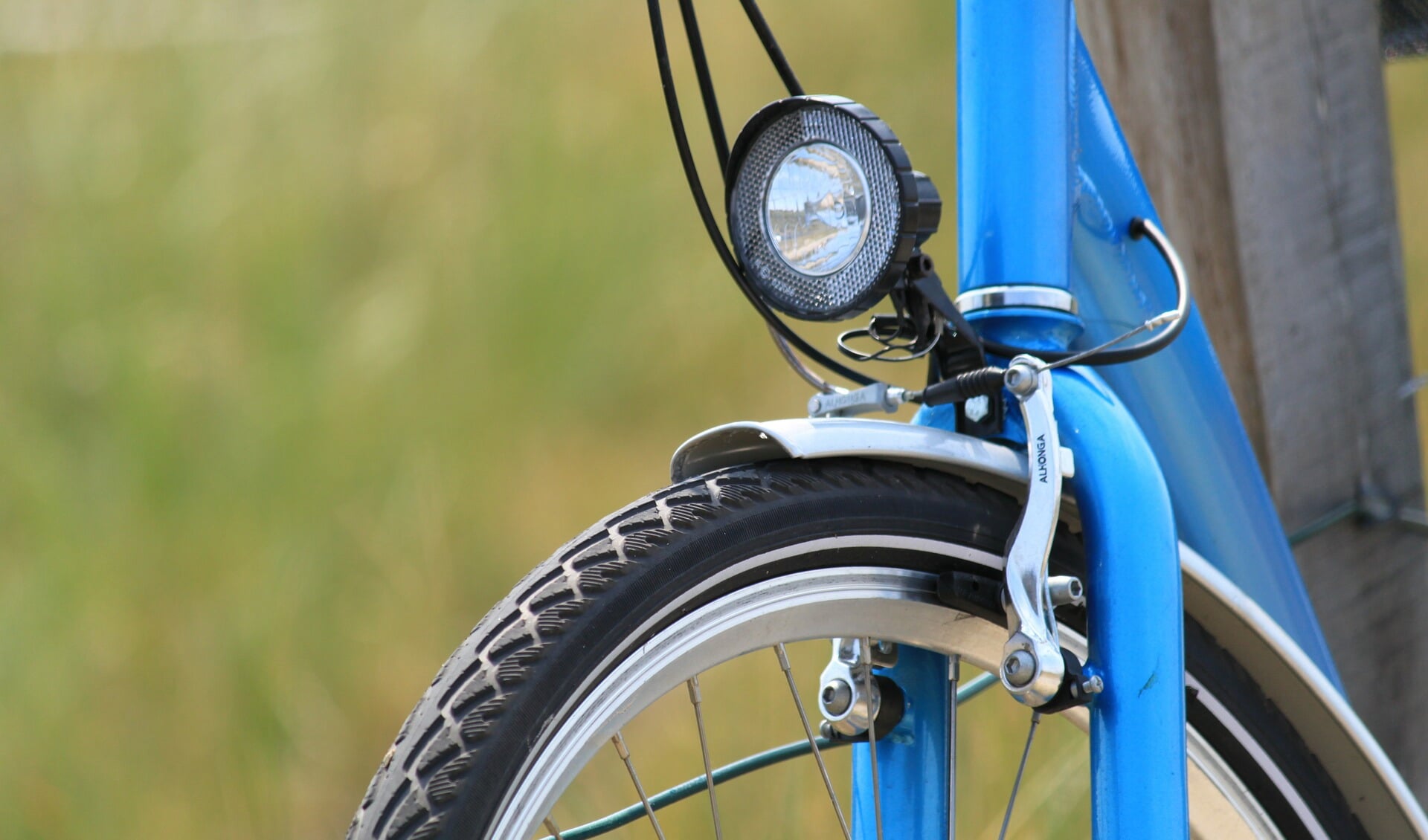 Goede fietsverlichting verlaagt de kans op een aanrijding met 20 procent. 