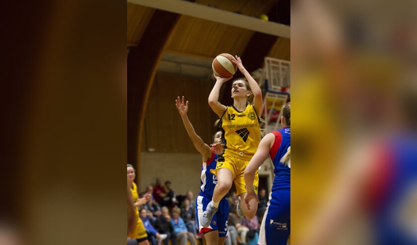<p>Noor Driessen was goed voor 18 punten en 8 rebounds. | Foto: Archief</p>  