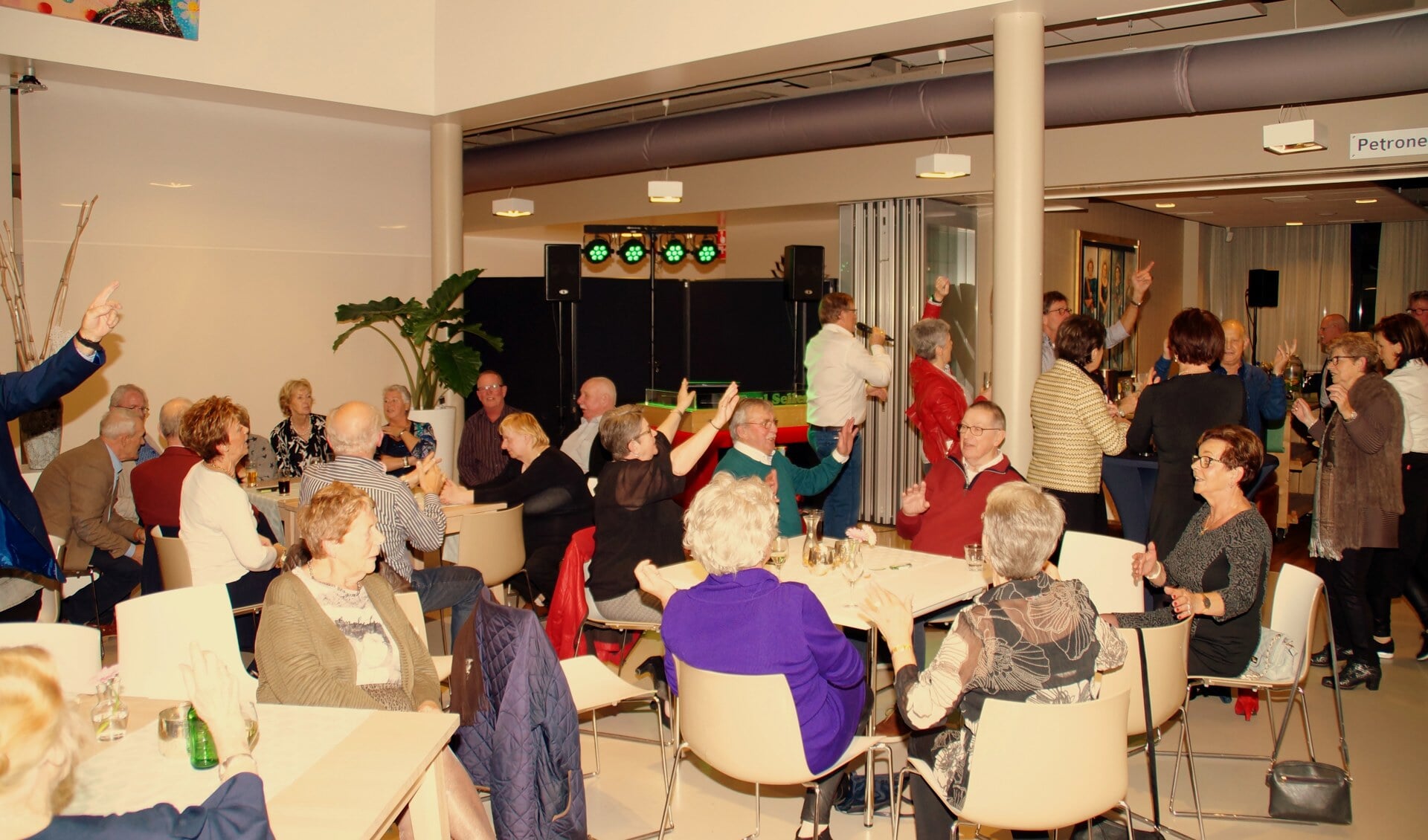 Leden en partners van Biljartvereniging De Bogaert vierden feestelijk het 40 jarig bestaan. 