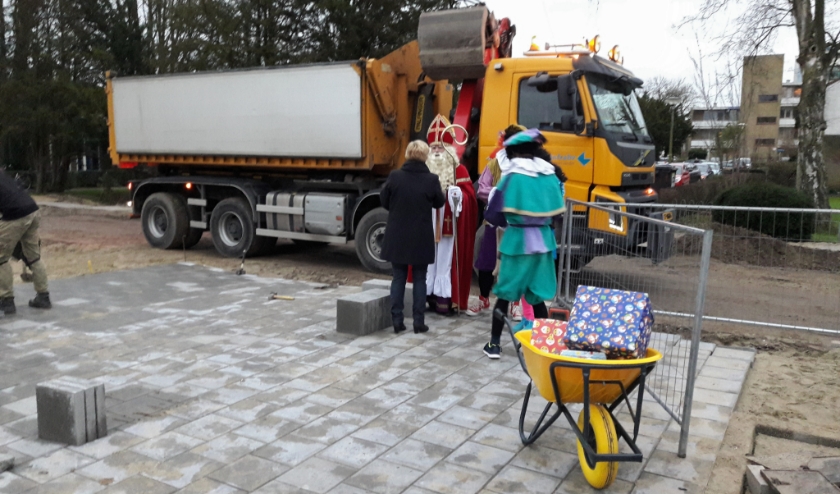 In 2018 kwam Sinterklaas met de zandwagen aan bij basisschool De Rank in Sassenheim. Dit jaar zullen bij de bezoeken geen zwart geschminkte Pieten meer zijn.