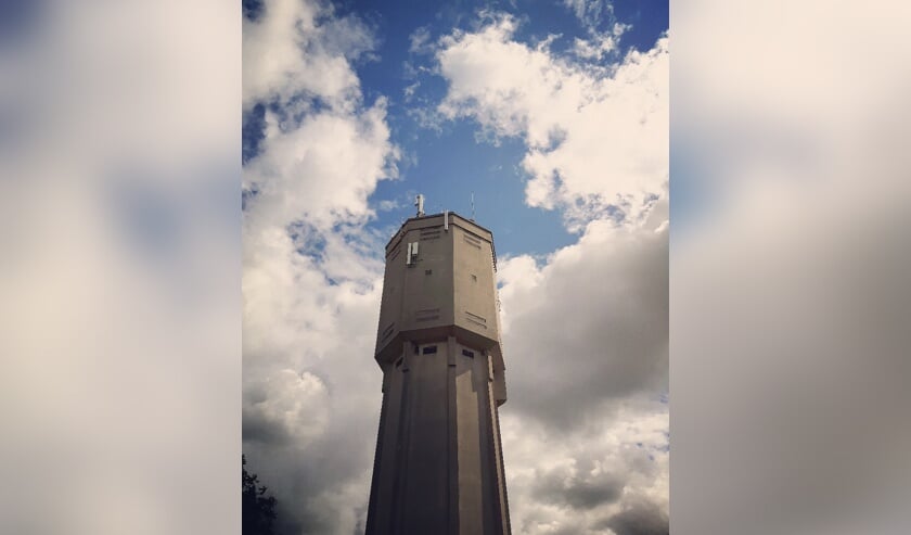 De watertoren in Sassenheim staat op de voorlopige lijst met beeldbepalende panden. | Foto: pr.  