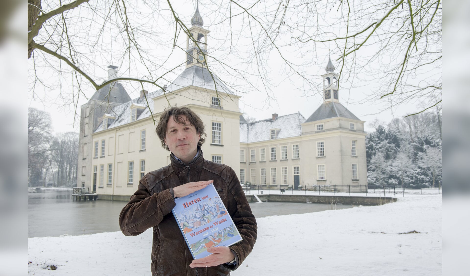 Mathieu Fannee presenteert zijn nieuwste boek:  'Heren van Warmond en Woude (985-1503)' . | Foto: fbps/Peter Schipper