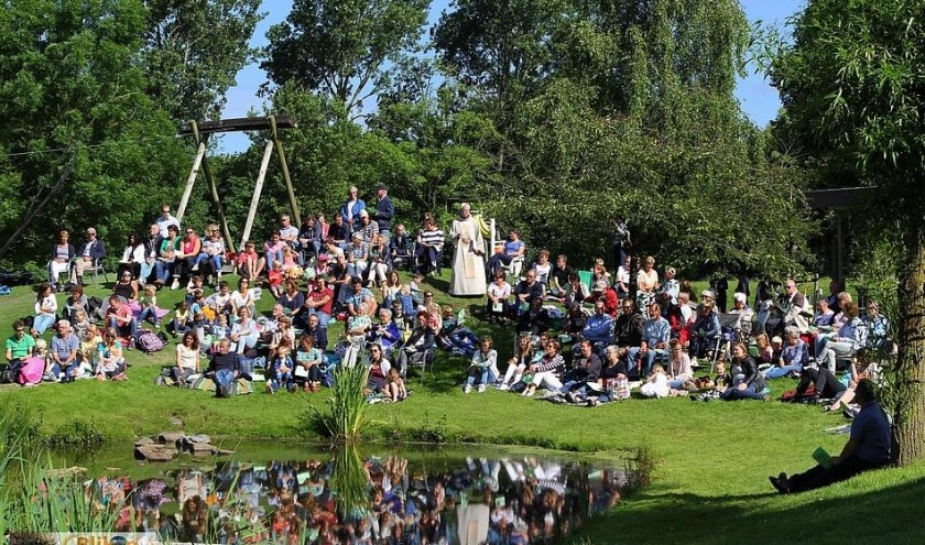 Vorig jaar was de openluchtviering in de speeltuin. | Foto: pr.