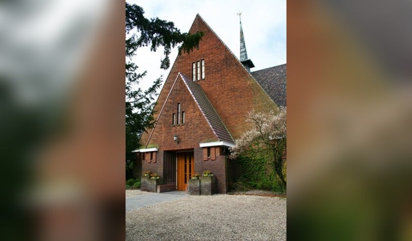 De kerkdiensten van de Protestantste Gemeente Oegstgeest worden vervangen door liturgische momenten die via internet gevolgd kunnen worden.