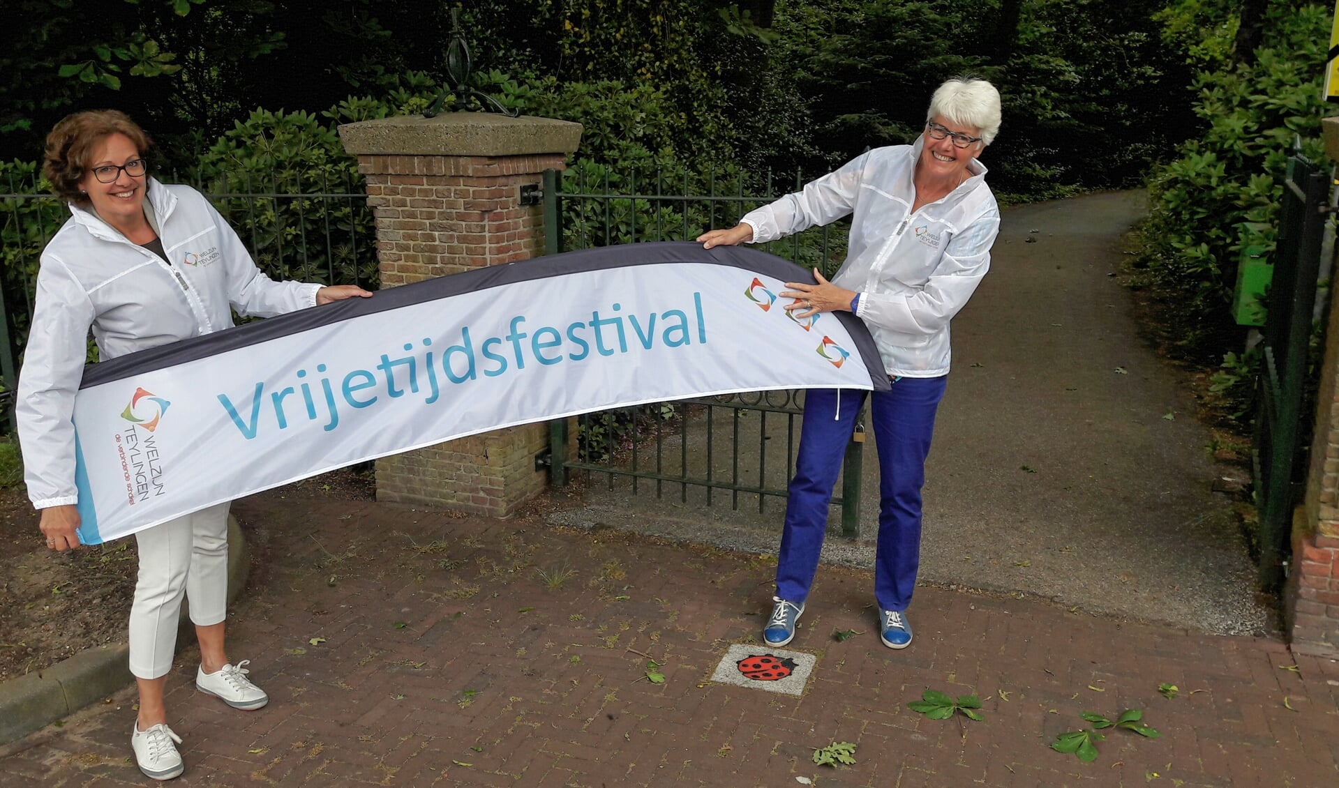 Welzijnsadviseur Marja Ruigrok en Marian Kofoed, adviseur vrijwillige inzet, hebben zin in het Vrijetijd Festival.  | Foto: Marieke Voorn