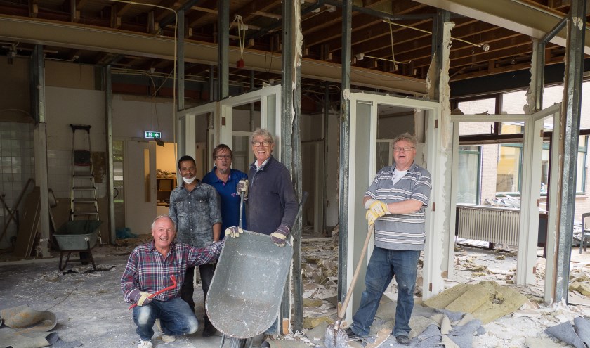 Voordat BplusC in het Dorpscentrum kan trekken, moet er eerst het nodige verbouwd worden.