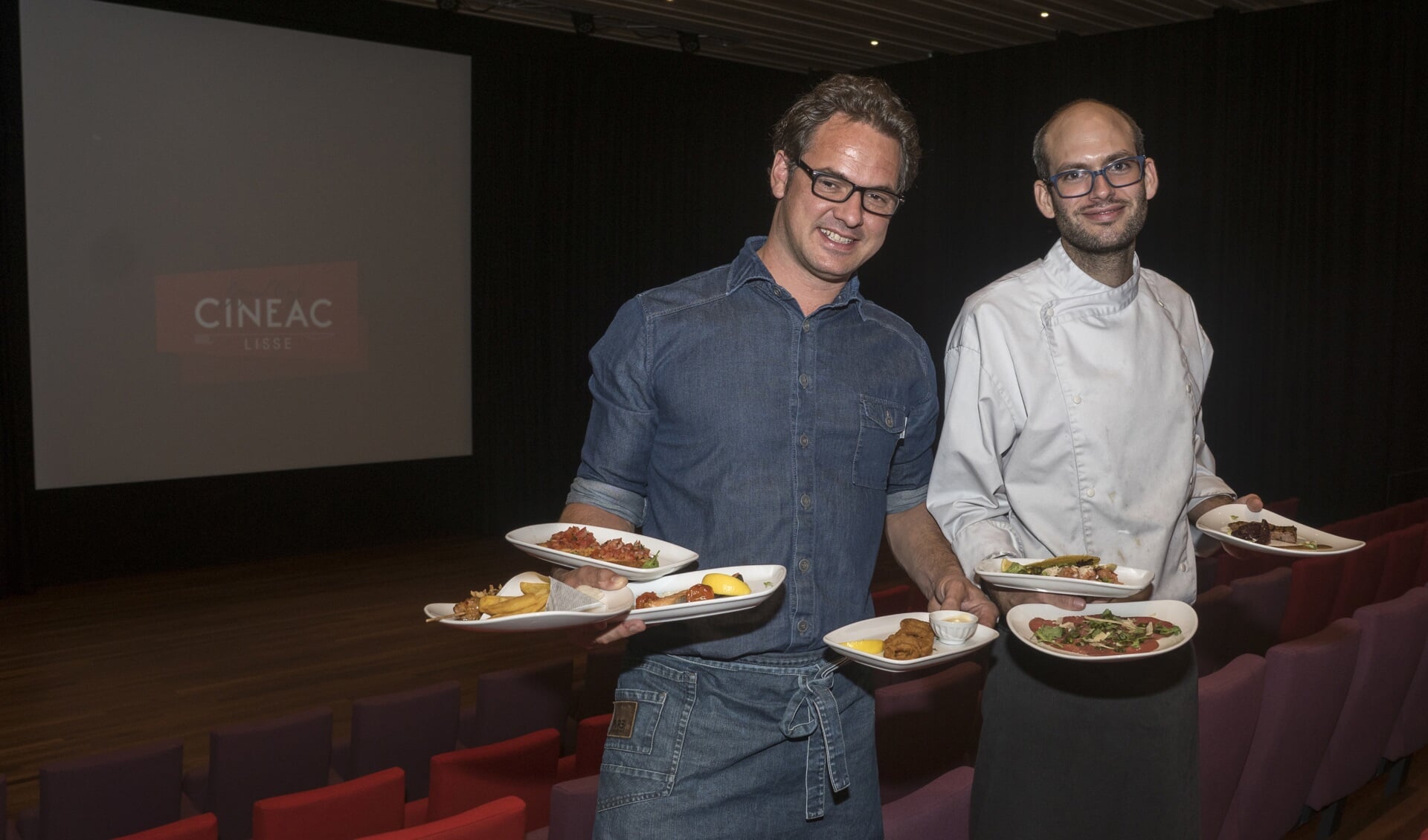 Chef-kok Niels van der Eng (rechts) en eigenaar Bart Vleugel. 