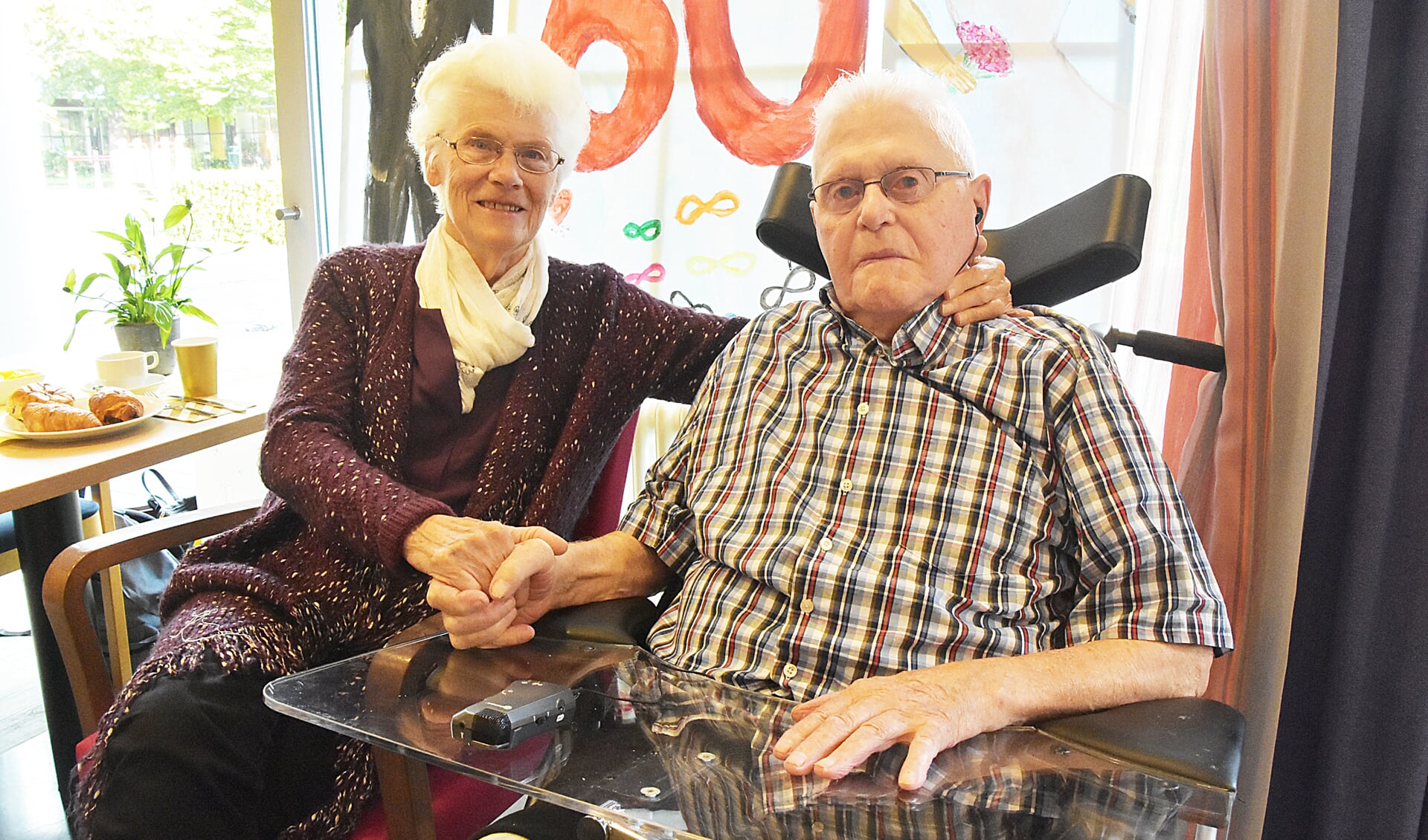 Het echtpaar Van Duijn-van der Bent vierde vorige week hun 60-jarig huwelijksjubileum. 