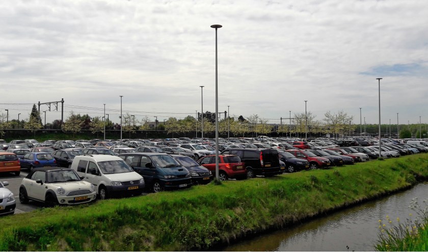Het oude parkeerterrein bij het station. | Foto: archief