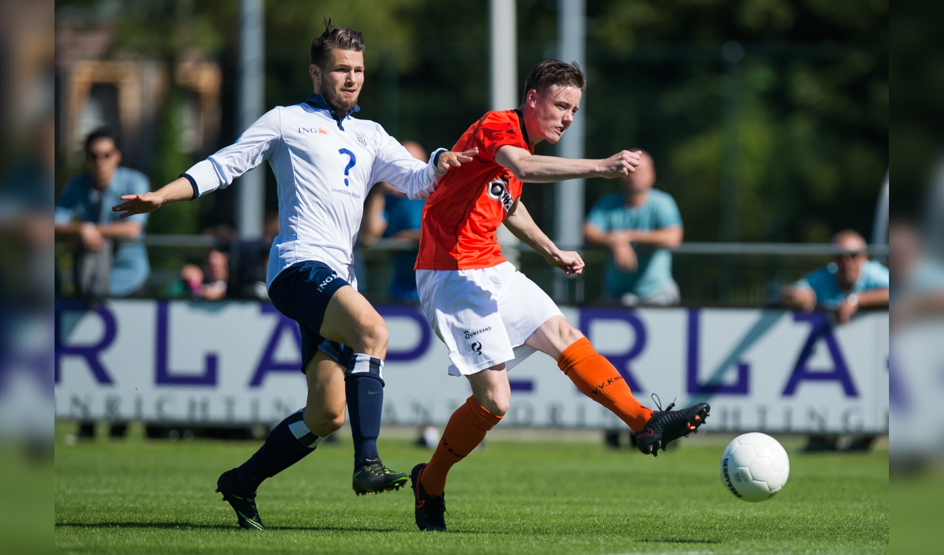 Mark de Loor scoorde het verlossende doelpunt en redde voor Katwijk de wedstrijd. | Foto: OrangePictures