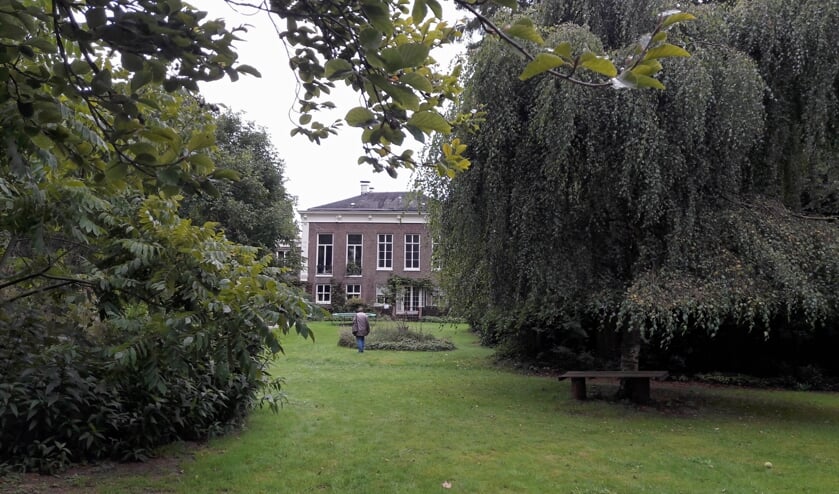 <p>Maak een wandeling in de tuin van De Vroenhof.</p>