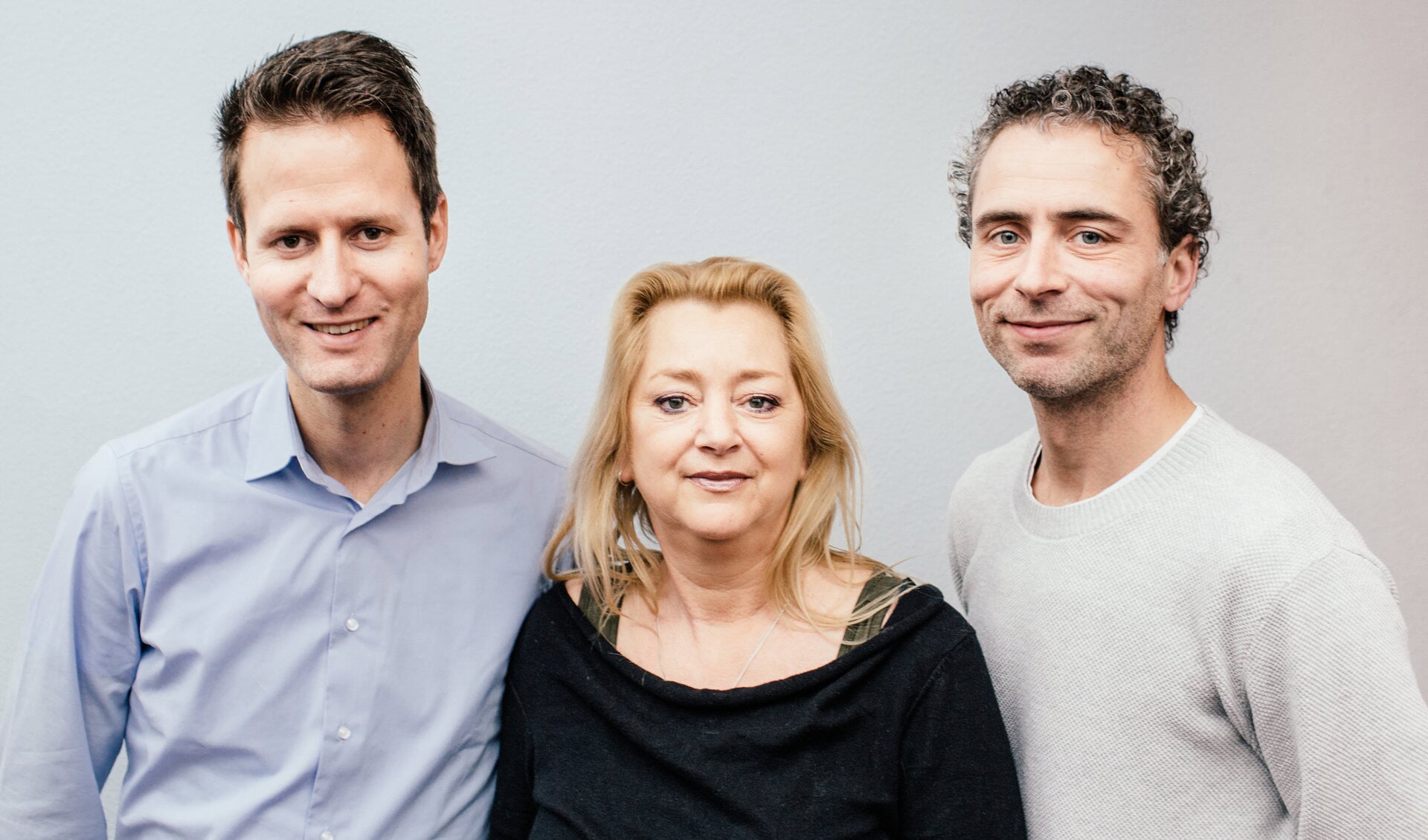 Joost van Doesburg, lijsttrekker Sandra Groenendal en Timon Zuurmond vormen samen de top drie van de PvdA bij de komende gemeenteraadsverkiezingen. | Foto: pr.