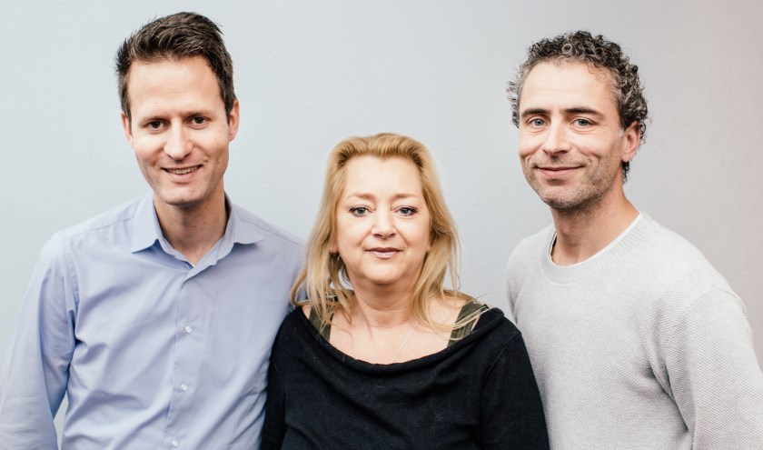 Joost van Doesburg, lijsttrekker Sandra Groenendal en Timon Zuurmond vormen samen de top drie van de PvdA bij de komende gemeenteraadsverkiezingen. | Foto: pr.