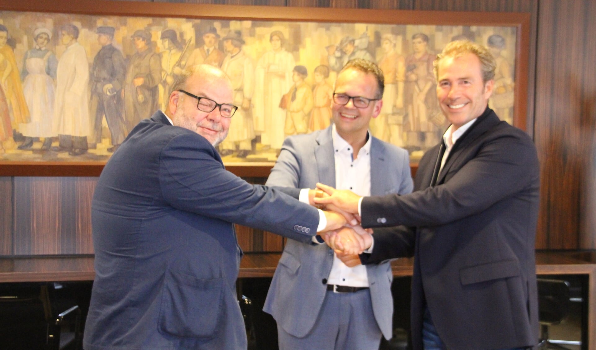 Willem Meijvogel (links), Jacco Knape en Dirk Bouman (rechts) zijn blij deze nieuwe stap.