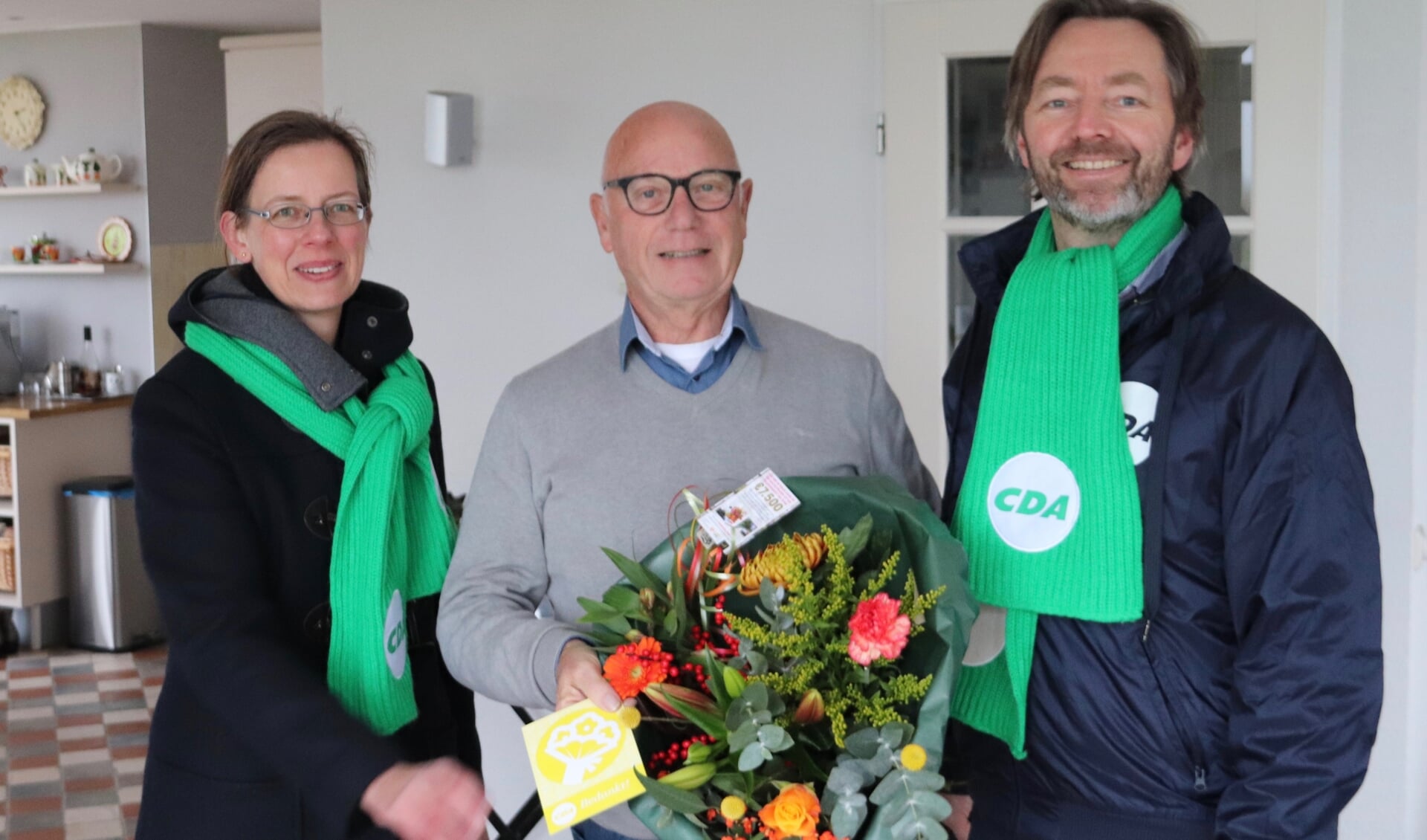 Jan Abbink kreeg bezoek van fractieleden Medea Hempen en Huibrecht Bos.