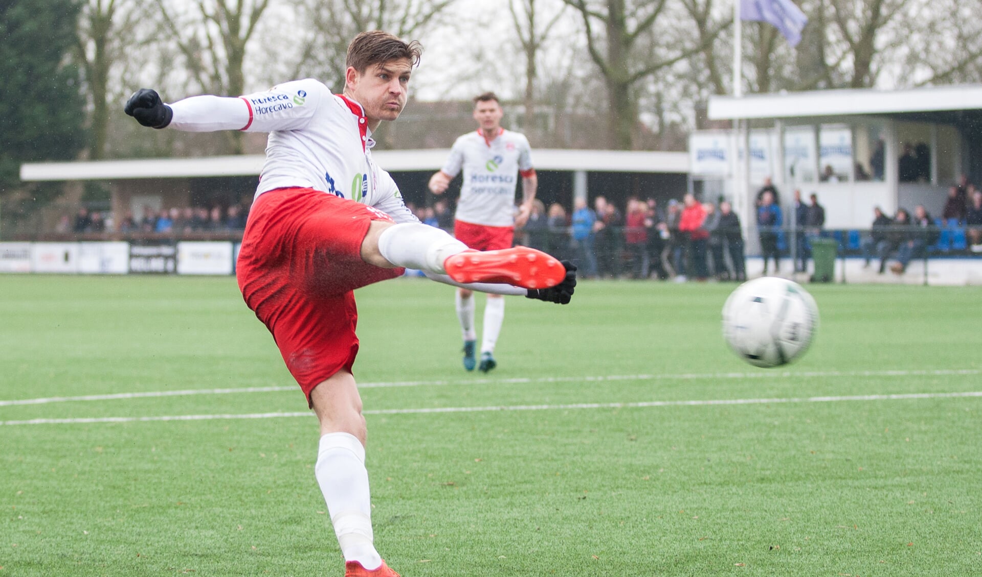 Tjeerd Westdijk brak de ban en maakte de eerste goal tegen Jong Groningen.  | Foto: OrangePictures