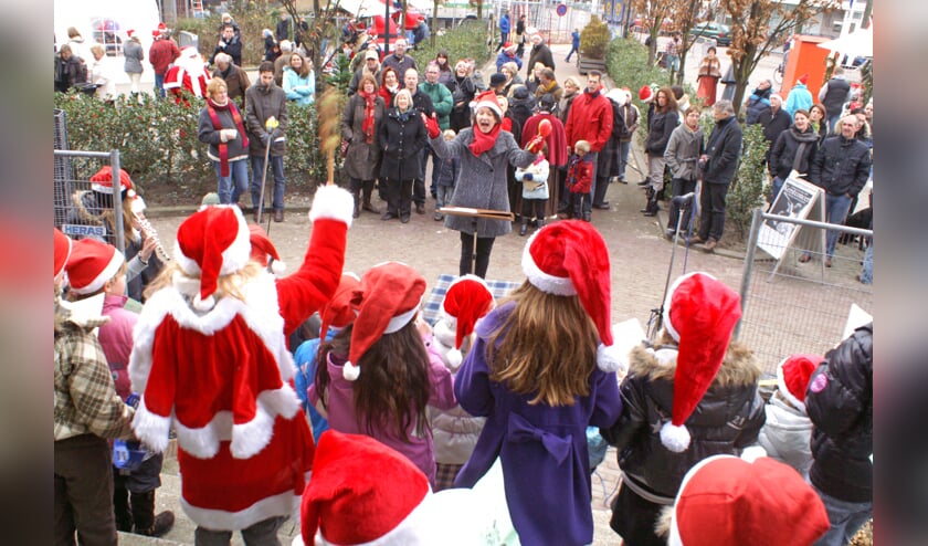 Meerdere koren treden op tijdens de kerstmarkt. | Foto: archief