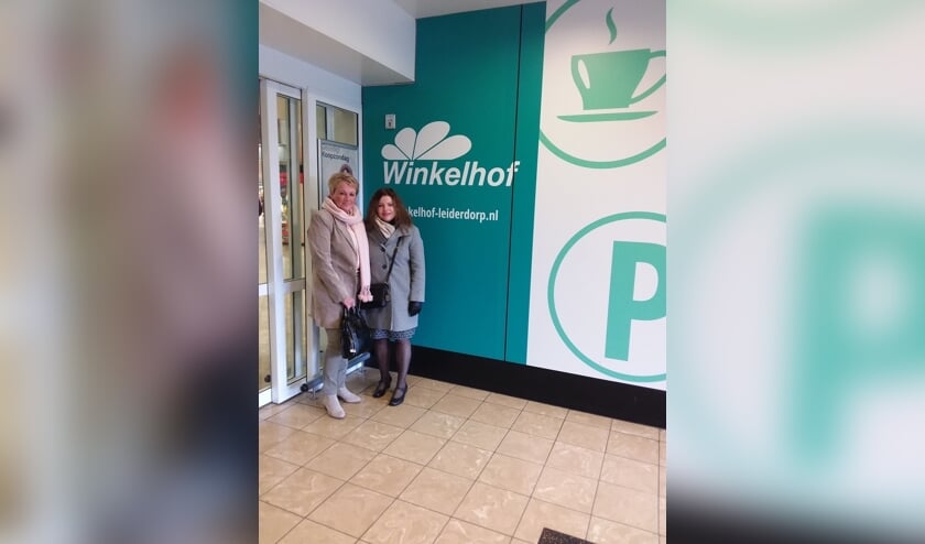 Annelies Hoedt en Mariette Meulman in Winkelhof.