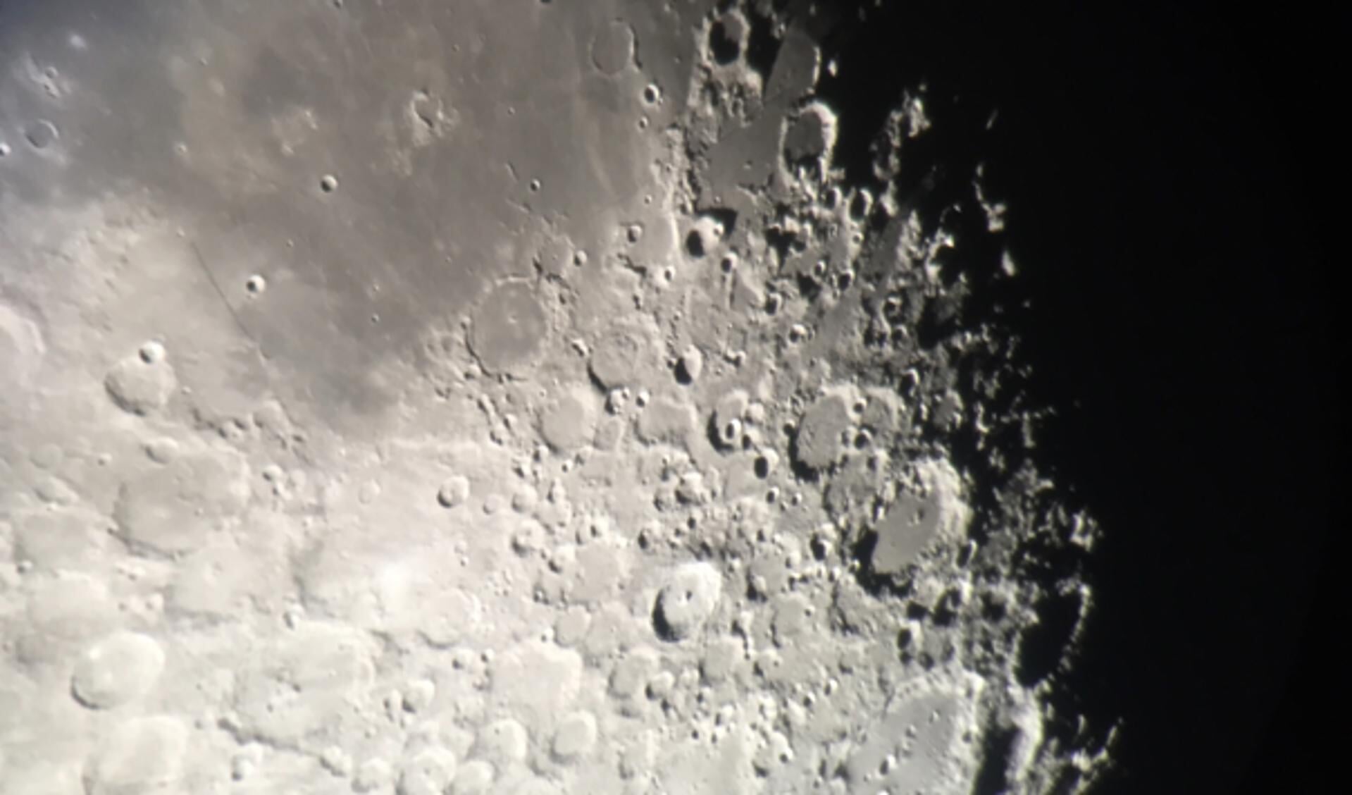 Deze foto van de Maan is gemaakt met de eigen telescoop van Foucault. | Foto: met dank aan de Sterrenwacht