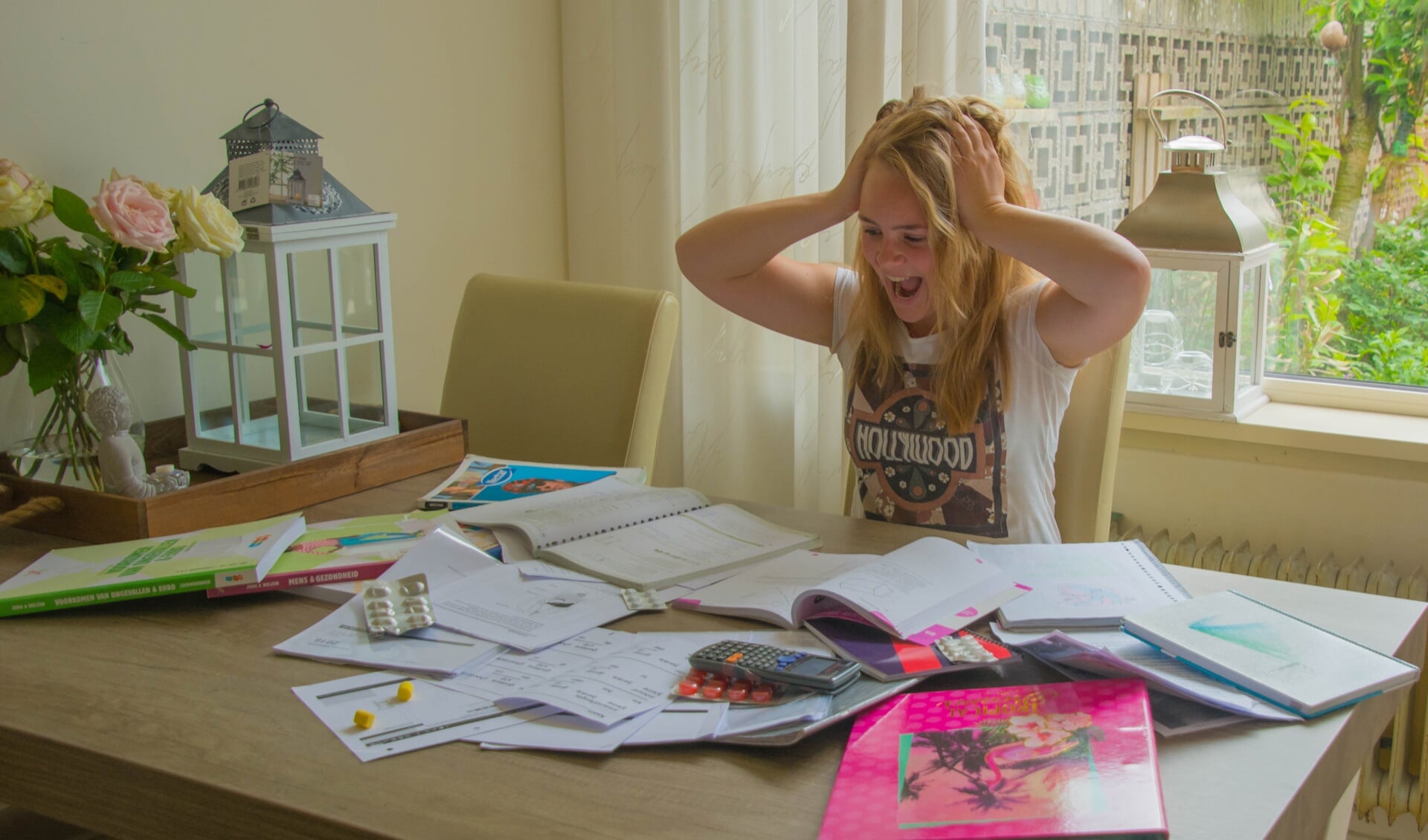 Charlotte Laméris is hard aan het blokken voor de laatste examenloodjes. | Foto: met dank aan Charlotte