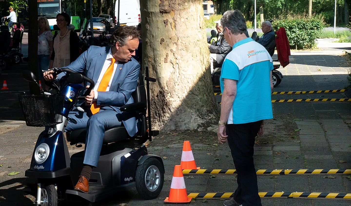 De dag werd rond half 10 's ochtends geopend door wethouder Willem Joosten die meteen het circuit uitprobeerde. 