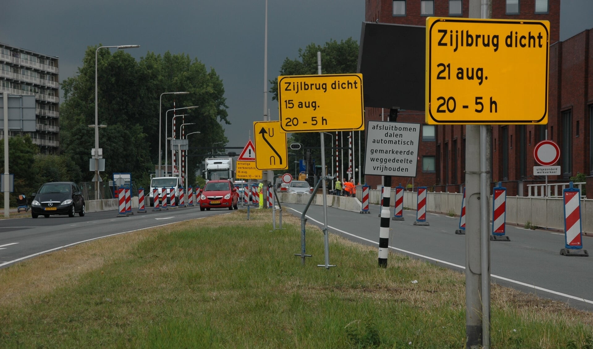 De Zijlbrug, die de Oude Spoorbaan in Leiderdorp verbindt met de Willem de Zwijgerlaan in Leiden.