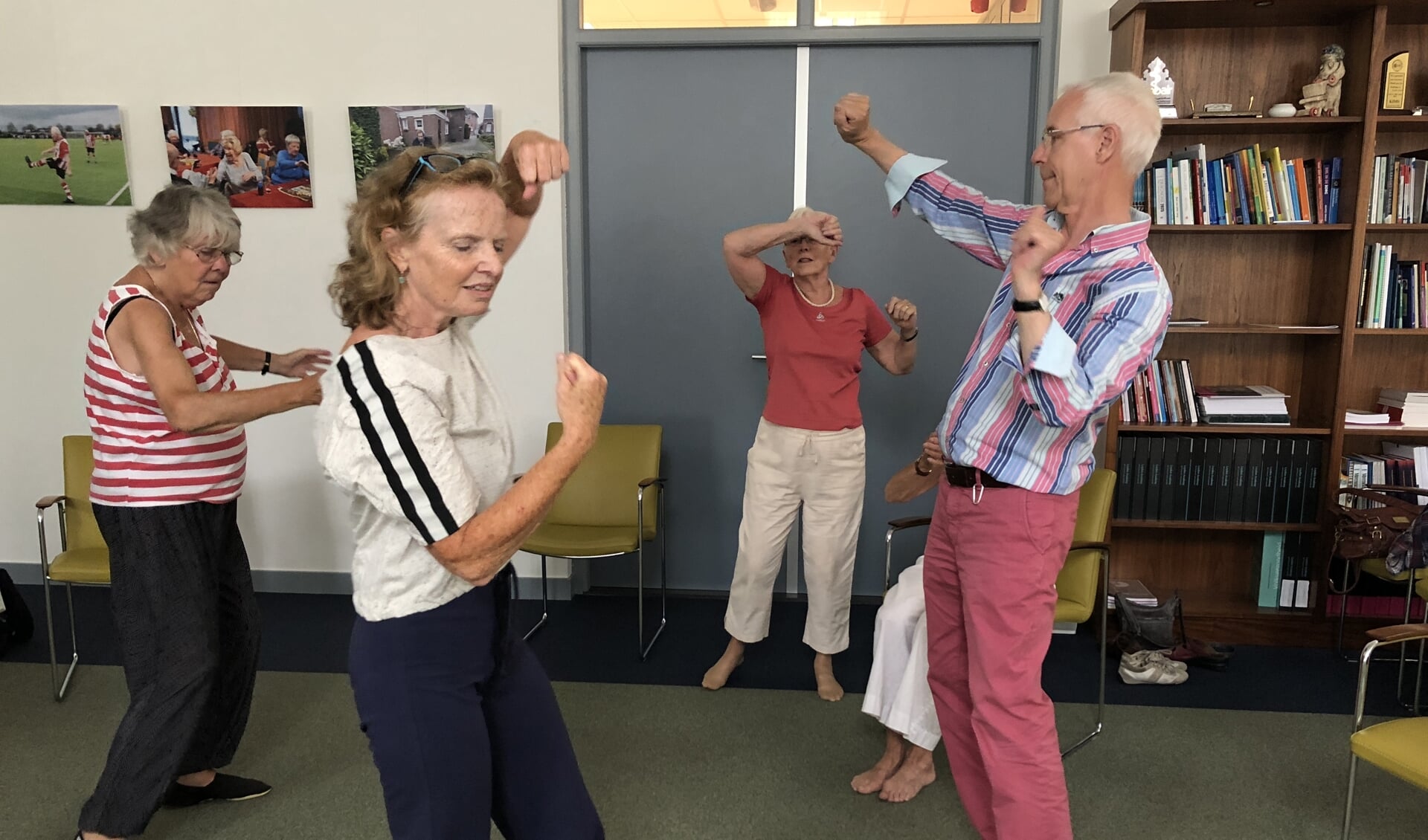 De Leidse Dance for Health groep oefent in het LUMC Poortgebouw. | Foto: PR