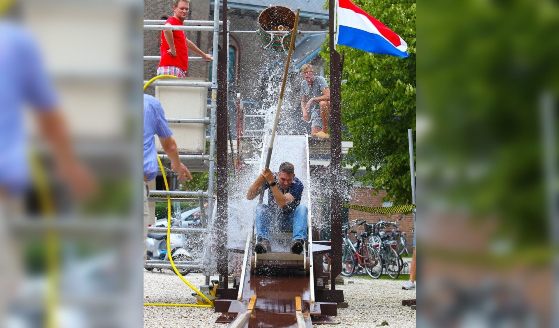 De Nederlands kampioen tonnetje steken. | Foto: Mischa Keemink.