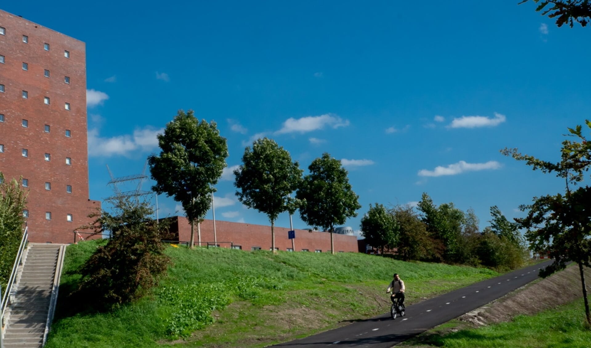 Vanaf de Zijldijk is met spoed een extra fietsopgang naar de Oude Spoorbaan en de Zijlbrug aangelegd.  