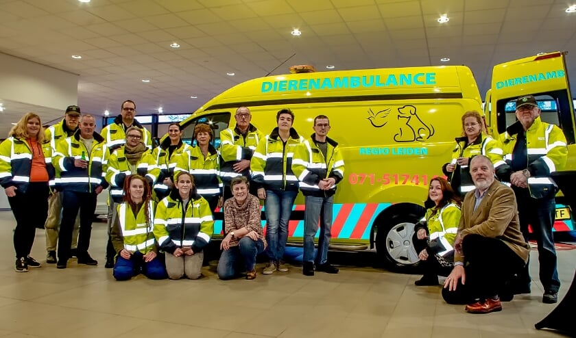 <p>Het Dierenambulance-team dat in de hele regio actief is. | Foto: J.P. Kranenburg</p>