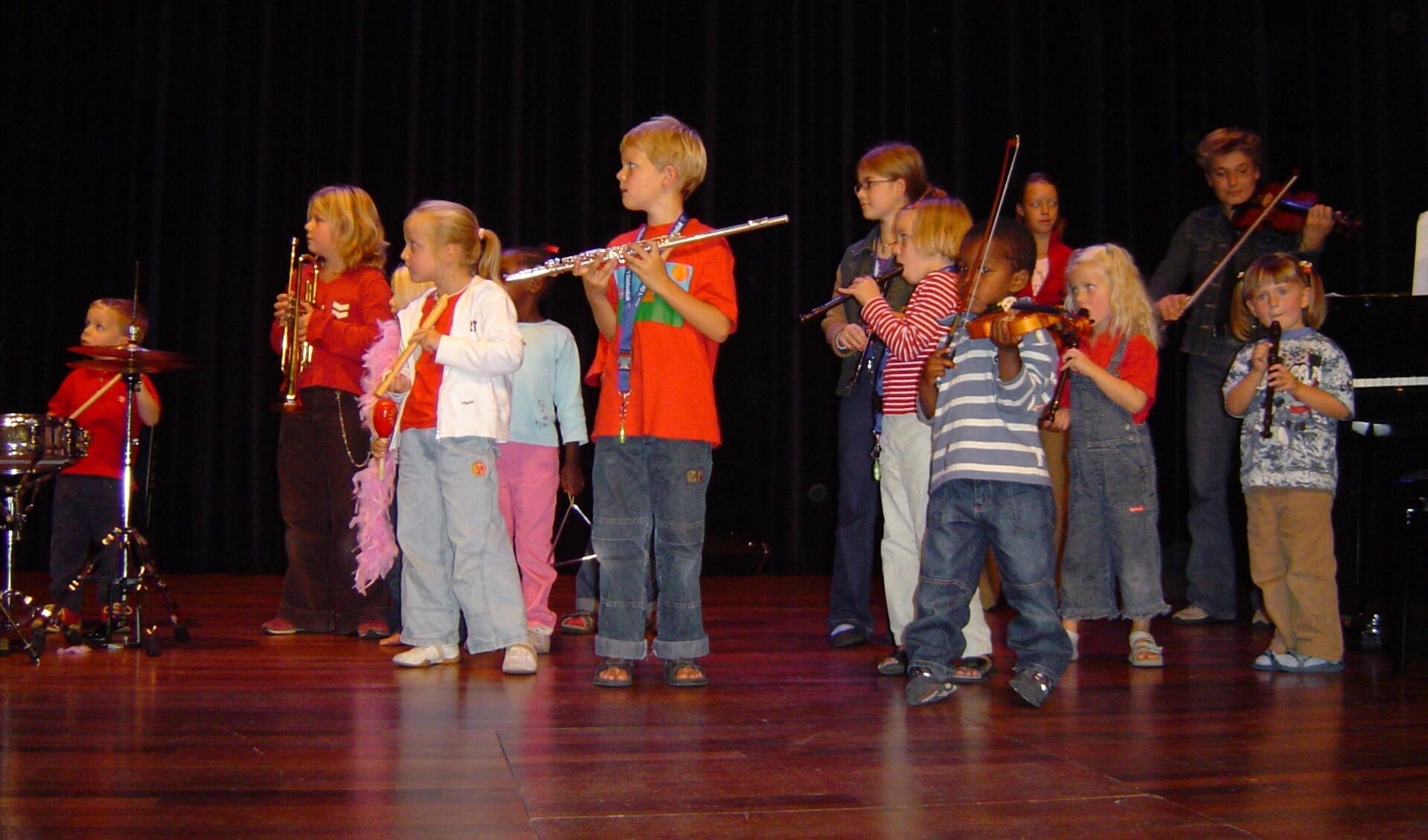 Ook voor kinderen die een instrument willen leren bespelen heeft 't Muzenhuis een leuke aanbieding.