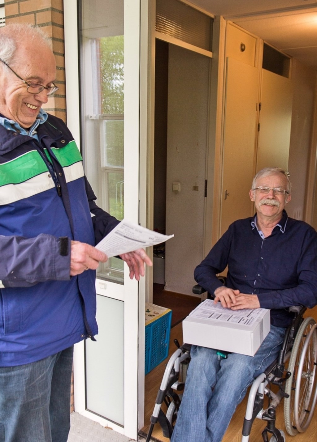 Vrijwilligers bij de Maaltijd aan Huisdienst van Radius: 'Dat je anderen kunt helpen geeft een goed gevoel." | Foto Jannie C de Groot