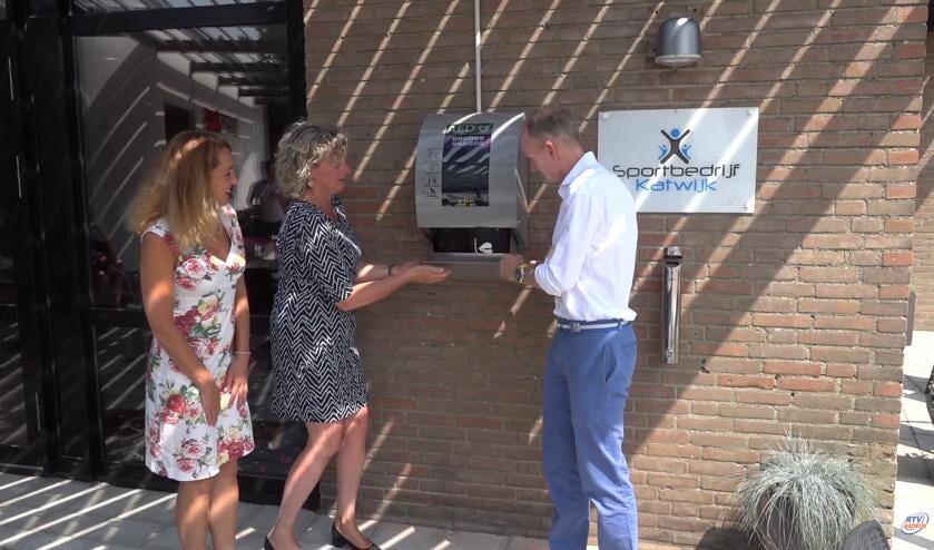 Eerder zorgde de stichting er al voor dat in Valkenburg een AED naar buiten verhuisde.