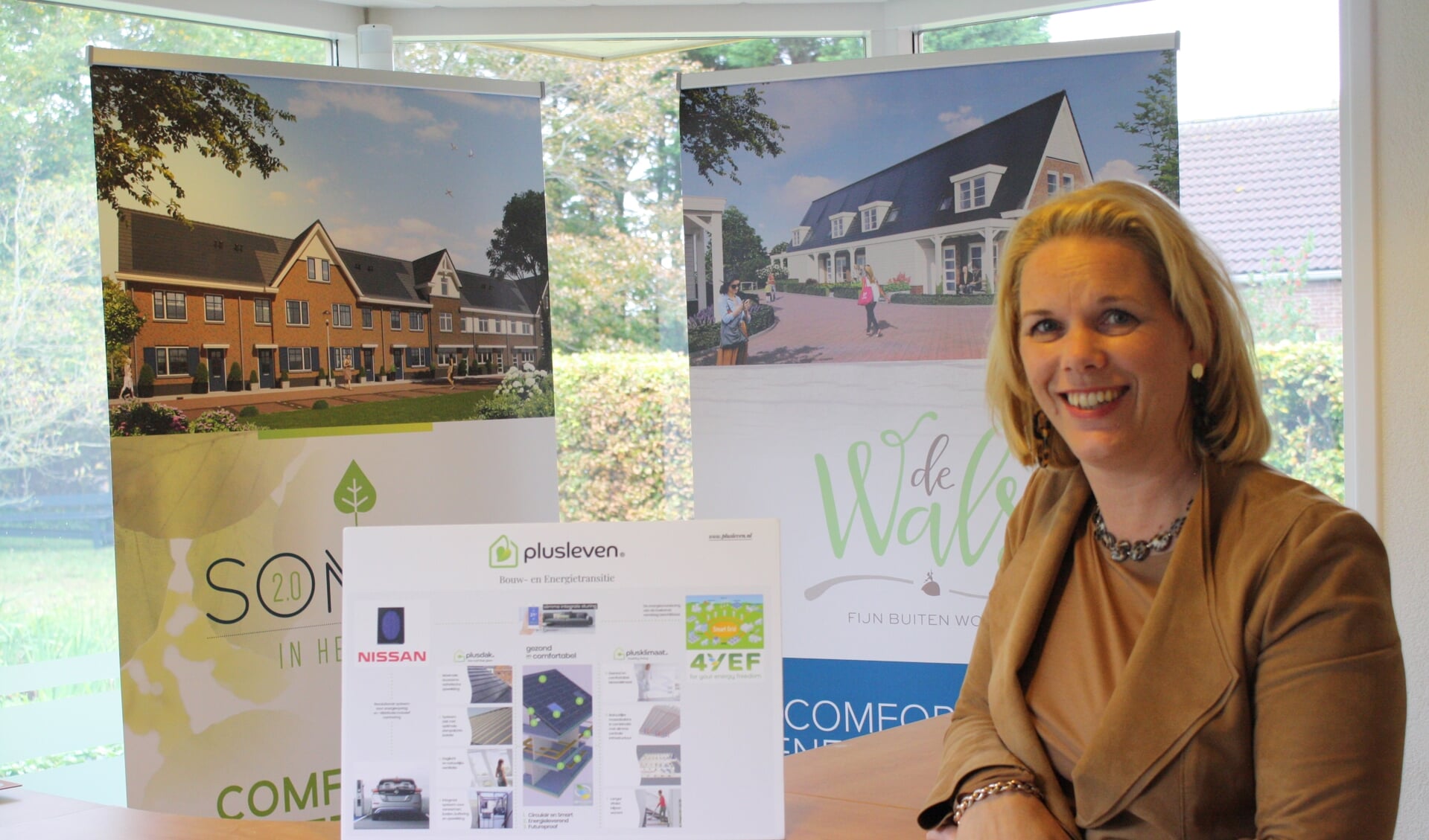 Voor het realiseren van 33 duurzame woningen in Teylingen mocht Yvonne van der Hulst de Duurzaamheidsprijs in ontvangst nemen. | tekst en foto: Piet de Boer 