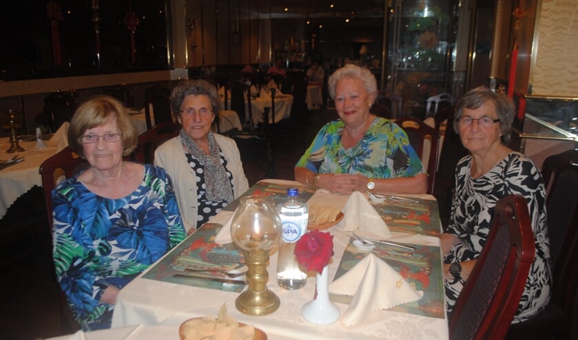 V.l.n.r. Gerrie Spies, Alie Deegenaars, Nel van Klaveren en Nel Nagtegaal.
