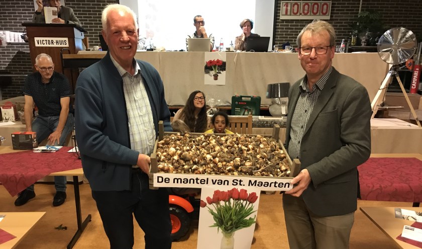 Aad van Ruiten en pastoor Martien Straathof. | Foto: pr